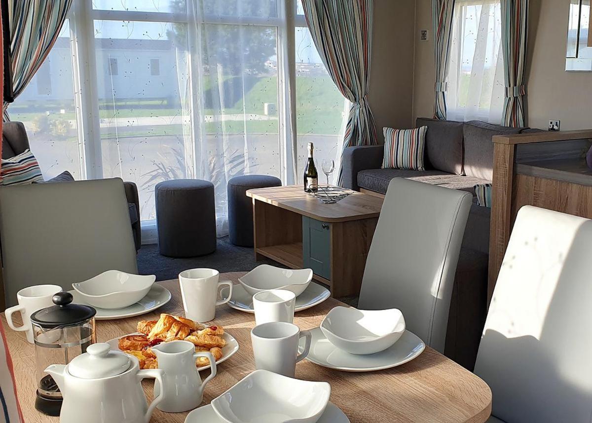 Hendra Park Hotel New Quay Екстериор снимка